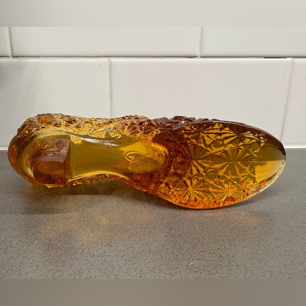 Vintage Fenton Amber Glass Shoe - Picture 5 of 6